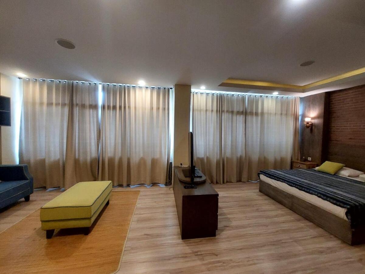 Apartemen Senayan Jakarta Luaran gambar