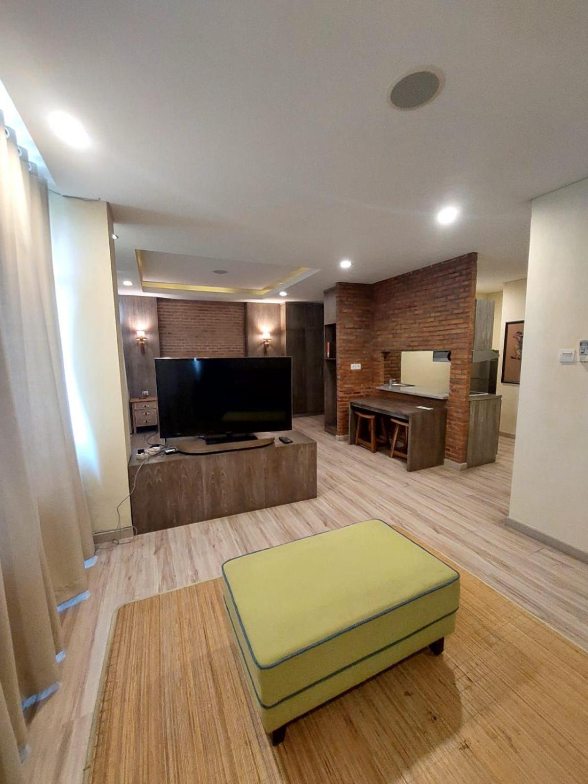 Apartemen Senayan Jakarta Luaran gambar